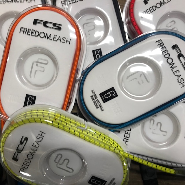 [吉祥寺　サーフィン]足元をフリーダムに「FCS FREEDOM LEASH」新色入荷！！