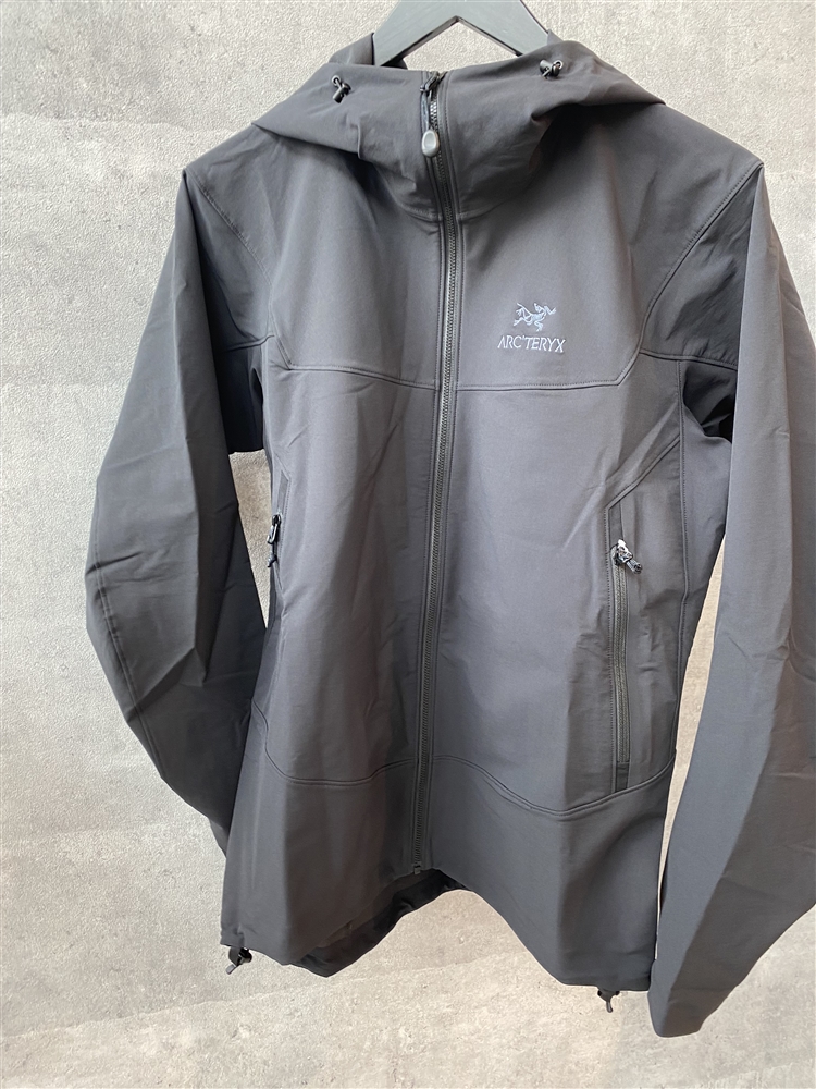 季節の変わり目に おススメしたい ARC'TERYX GAMMA LT HOODY | OSHMAN'S