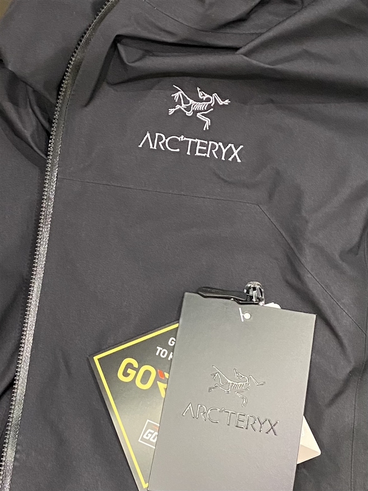 あの二文字がない？」 進化をやめない ARC'TERYX の BETA JACKET